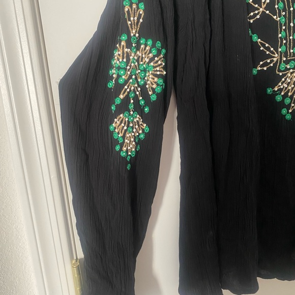 RD KoKo Anthropology Boho Embroidered & Beaded Blouse Size M - Picture 5 of 6